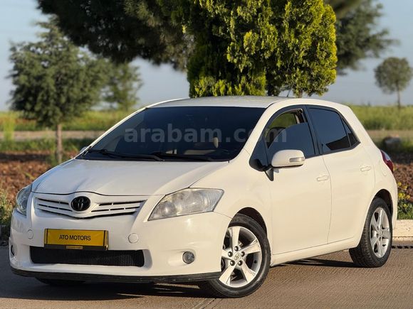 Sahibinden Toyota Auris 1.4 D-4D Comfort Extra 2012 Model