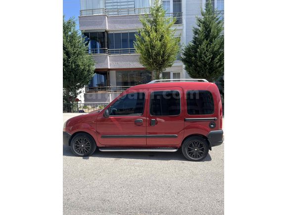 OTOMOBİL RUHSATLI DEĞİŞENSİZ KANGOO