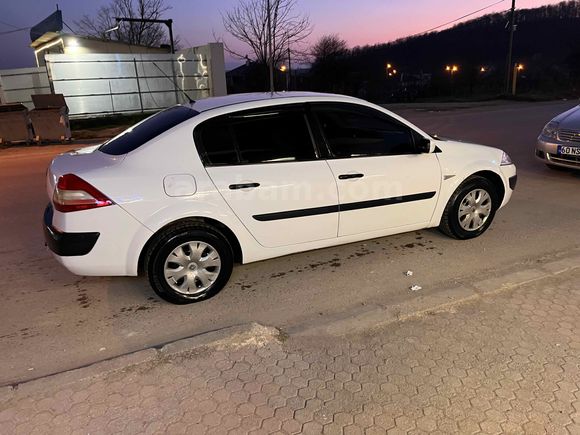 Sahibinden Renault Megane 1.6 Exception 2009 Model  240.000 km Beyaz
