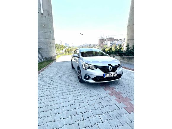 Sahibinden  acil Renault Taliant 1.0 T Touch 2021 Model 