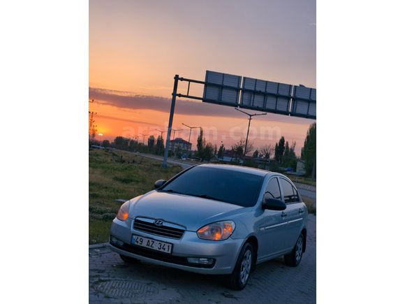 Sahibinden Hyundai Accent Era 1.4 Start 2012 Model  300.000 km Gri (metalik)