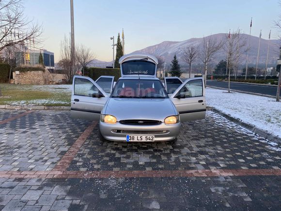 Sahibinden Ford Escort 1.6 CLX 1998 Model 