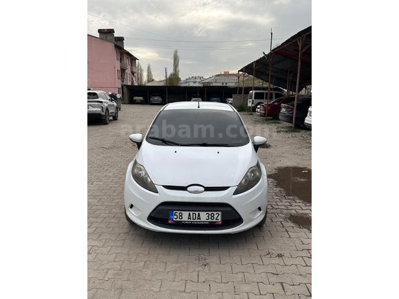 Sahibinden Ford Fiesta 1.4 TDCi Trend 2009 Model  207.000 km Beyaz