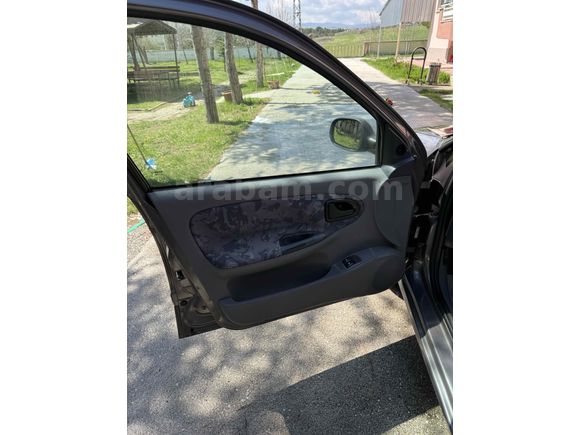 Sahibinden Renault Megane Klimalı Buzz Gibi 1.6 RTE 2000 Model TAKAS DEĞERLENDİRİLİR 