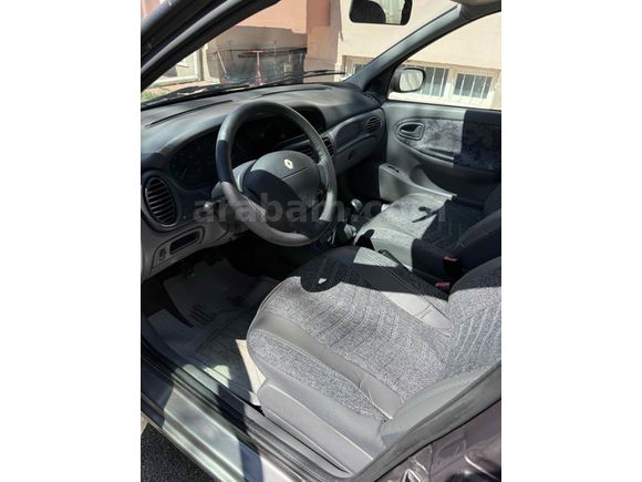 Sahibinden Renault Megane Klimalı Buzz Gibi 1.6 RTE 2000 Model TAKAS DEĞERLENDİRİLİR 