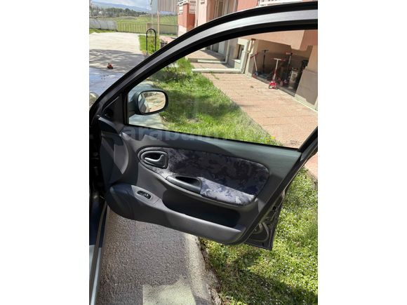 Sahibinden Renault Megane Klimalı Buzz Gibi 1.6 RTE 2000 Model TAKAS DEĞERLENDİRİLİR 