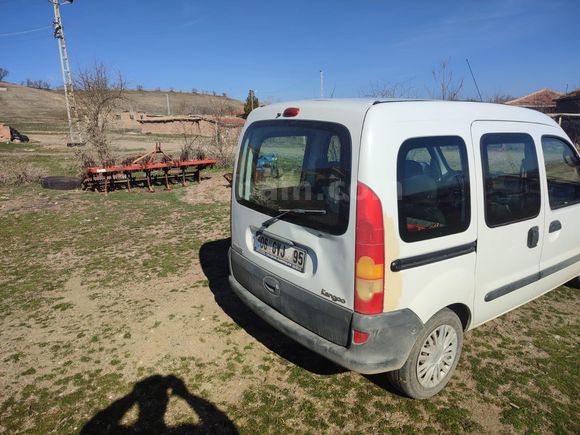Sahibinden Renault Kangoo 1.4 RTE 2001 Model