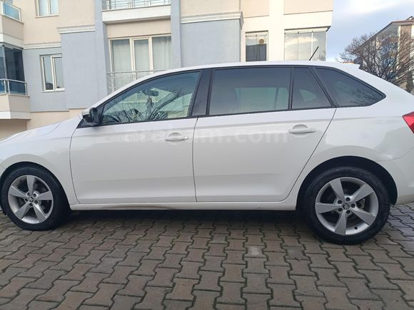 Sahibinden Skoda Rapid 1.4 TDI GreenTec Spaceback Style 2016 Model Beyaz