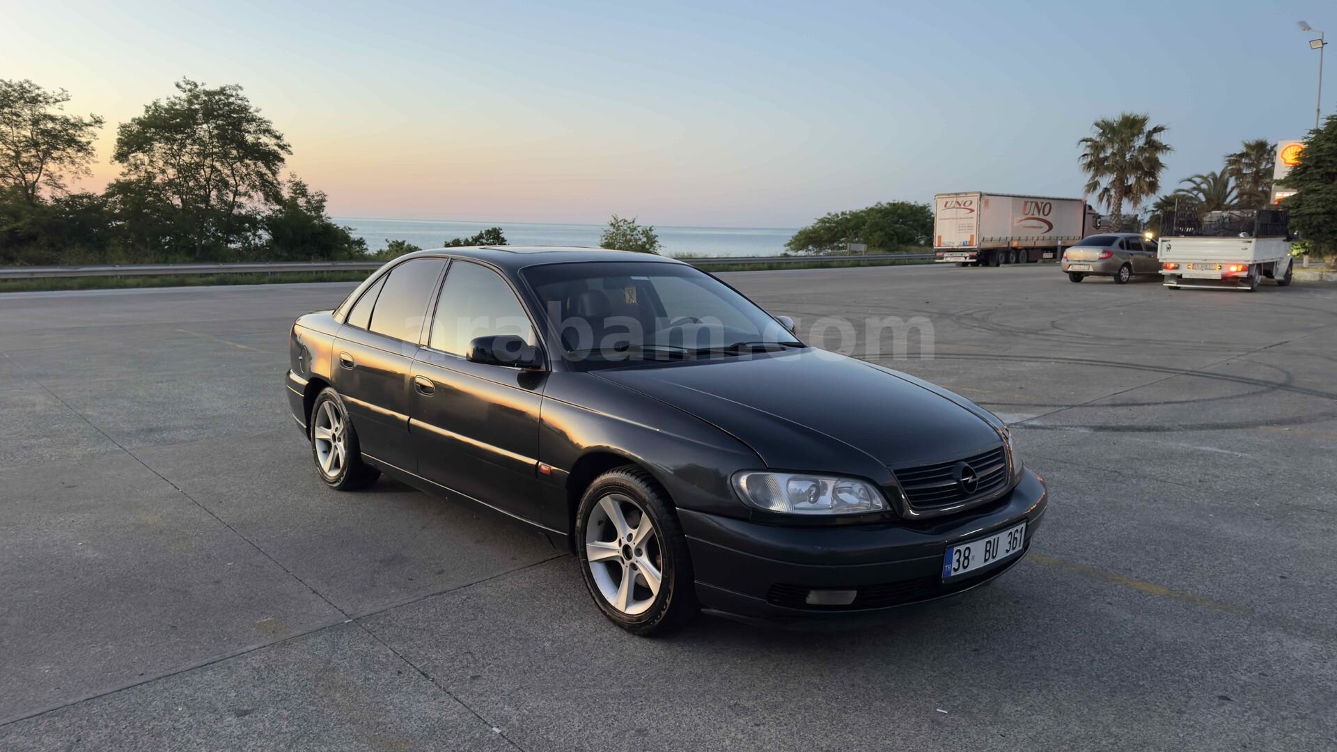 Sahibinden Opel Omega 2.5 Elegance 2000 Model Kayseri 285.000 km Siyah 3