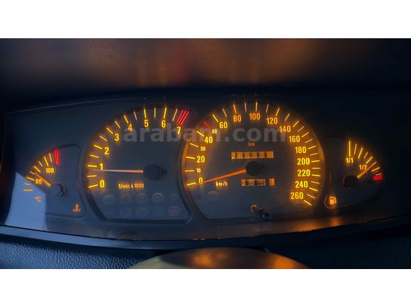 Sahibinden Opel Omega 2.5 Elegance 2000 Model  285.000 km Siyah