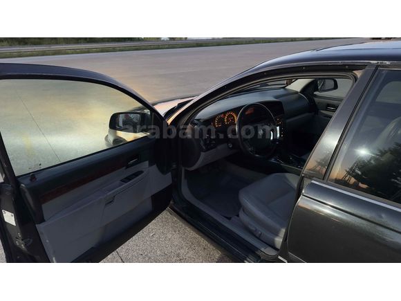 Sahibinden Opel Omega 2.5 Elegance 2000 Model  285.000 km Siyah