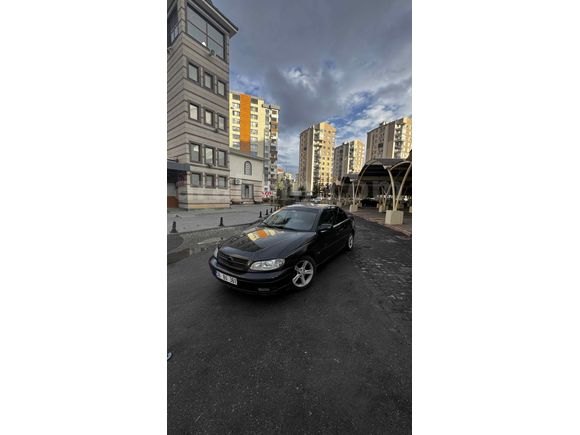 Sahibinden Opel Omega 2.5 Elegance 2000 Model  285.000 km Siyah