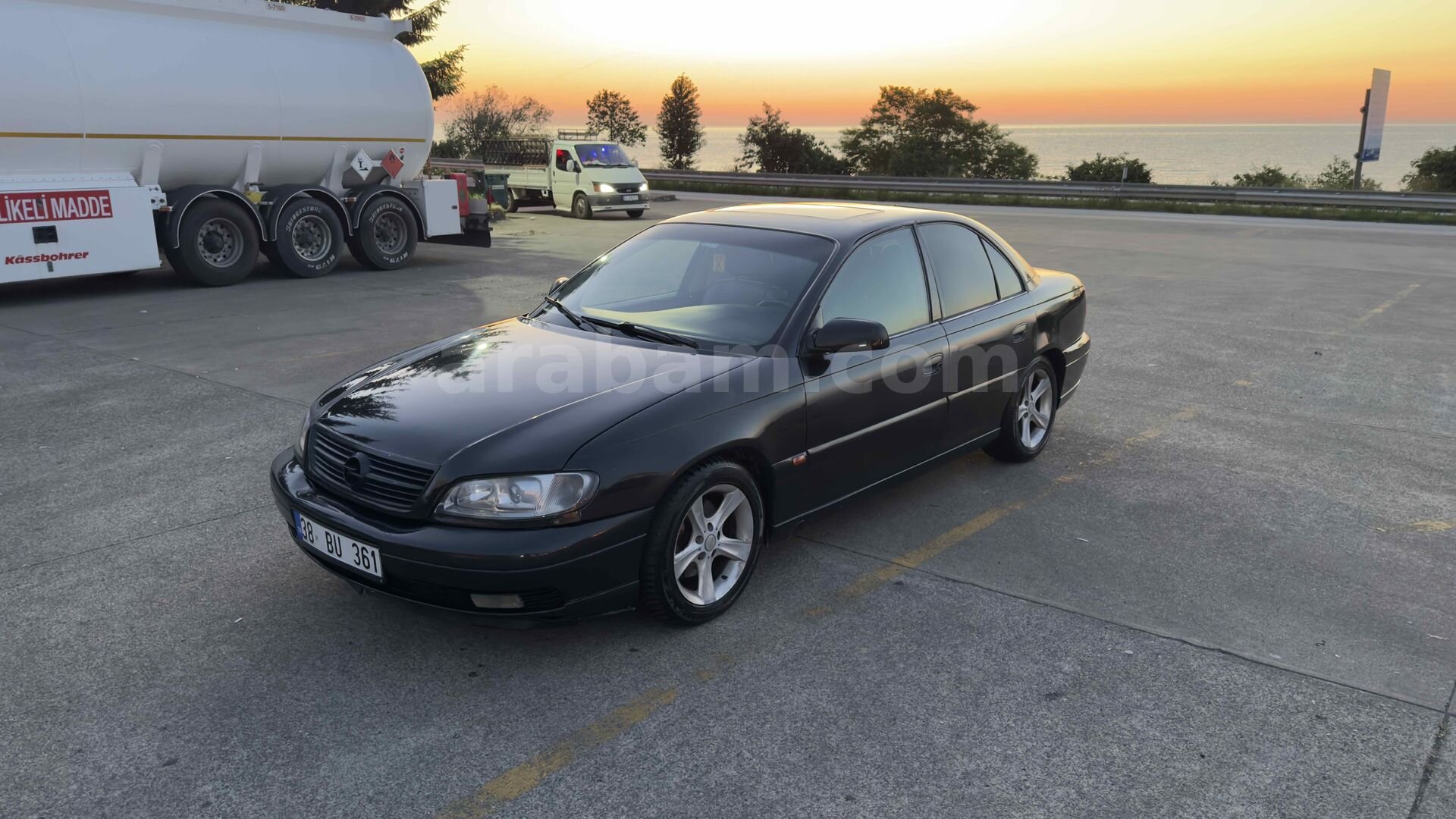 Sahibinden Opel Omega 2.5 Elegance 2000 Model Kayseri 285.000 km Siyah 1
