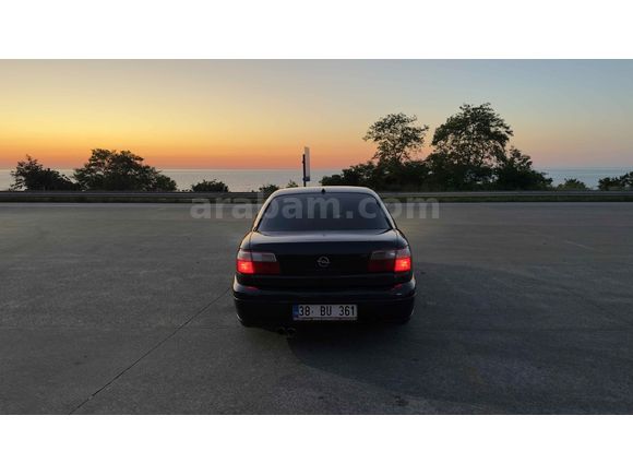 Sahibinden Opel Omega 2.5 Elegance 2000 Model  285.000 km Siyah
