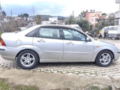 Sahibinden Ford Focus 1.6 Ghia 2003 Model