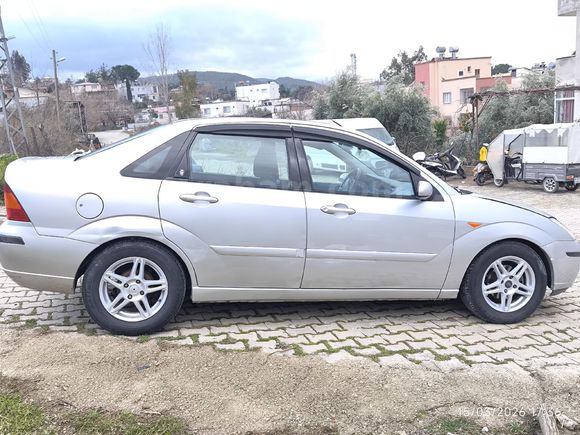 Sahibinden Ford Focus 1.6 Ghia 2003 Model
