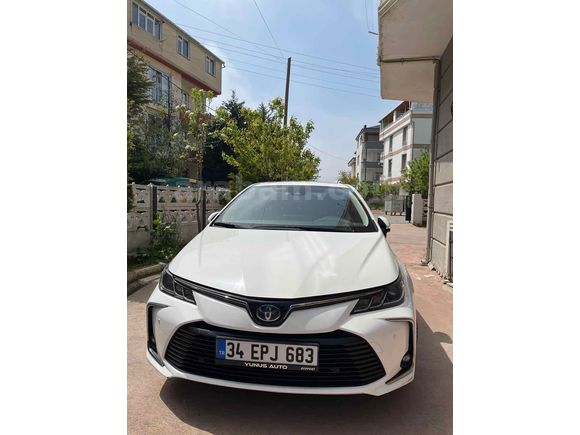 Sahibinden Toyota Corolla 1.8 Hybrid Flame X 2021 Model 