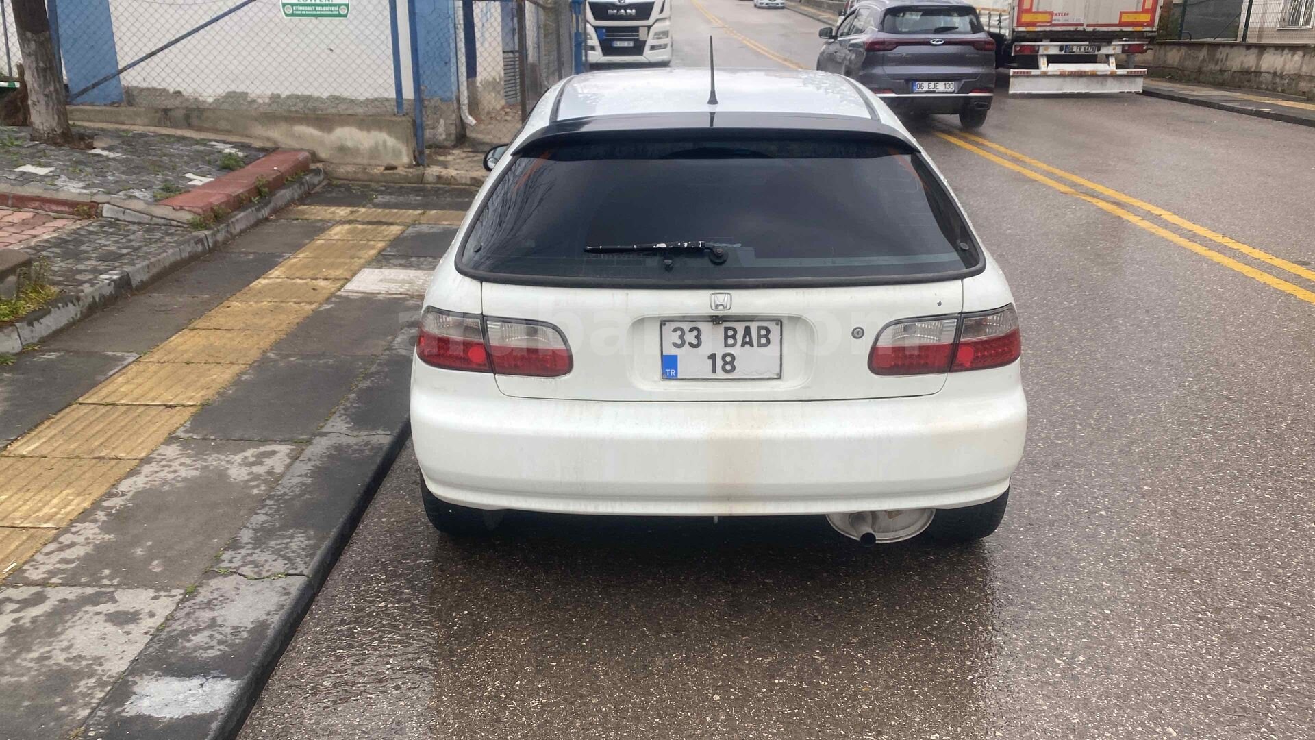 Sahibinden Honda Civic 1.5 EX 1994 Model Ankara 317.000 km Beyaz 3