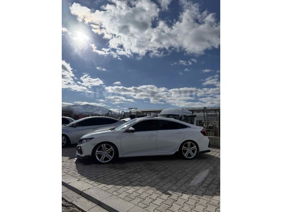 Sahibinden Honda Civic 1.6i VTEC Eco Elegance 2017 Model 