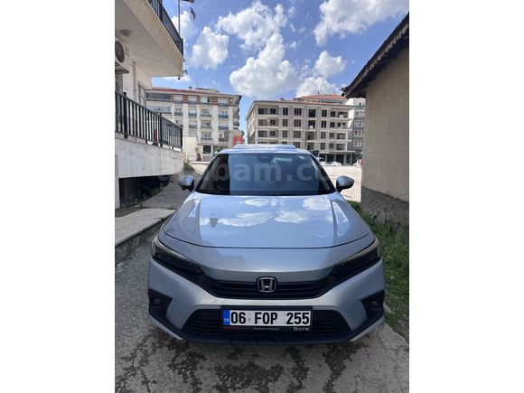 Sahibinden Honda Civic 1.5 i-VTEC Eco Executive Plus boyasız değişensiz