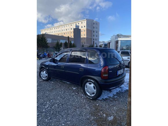 SAHİBİNDEN TERTEMİZ BAKIMLI VE MASRAFSIZ OPEL CORSA 