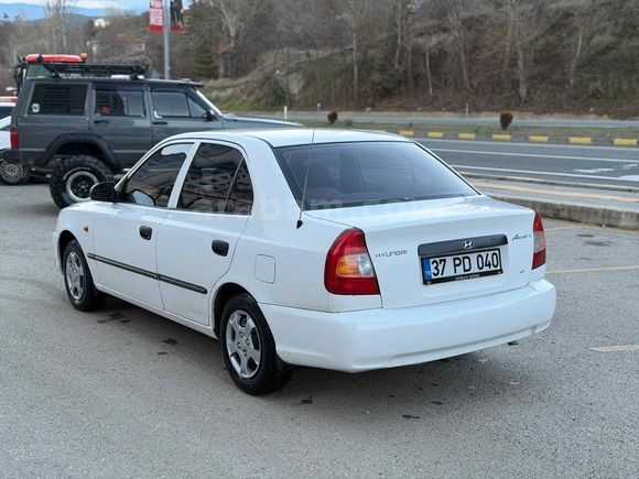 Sahibinden Hyundai Accent 1.3 LX 2000 Model 
