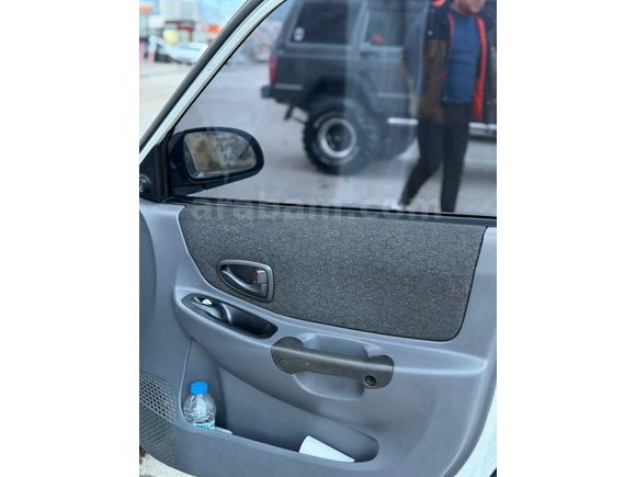 Sahibinden Hyundai Accent 1.3 LX 2000 Model 