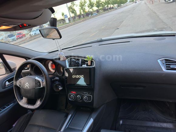 Sahibinden Citroen C4 1.6 e-HDi Confort 2012 Model