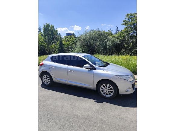 Sahibinden Renault Megane 1.6 Privilege 2011 Model
