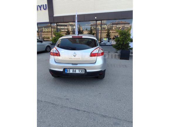 Sahibinden Renault Megane 1.6 Privilege 2011 Model
