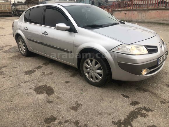 ACİL SATILIKSahibinden Renault Megane 1.6 Exception 2009 Model Elazığ 250.000 km Gri (Gümüş)