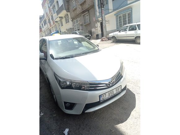 Sahibinden servis bakımlı1.4 D-4D Advance 2013 Model