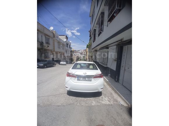 Sahibinden servis bakımlı1.4 D-4D Advance 2013 Model