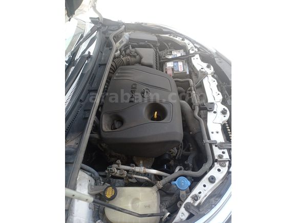 Sahibinden servis bakımlı1.4 D-4D Advance 2013 Model
