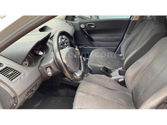 Sahibinden Renault Megane 1.4 Authentique 2004 Model 