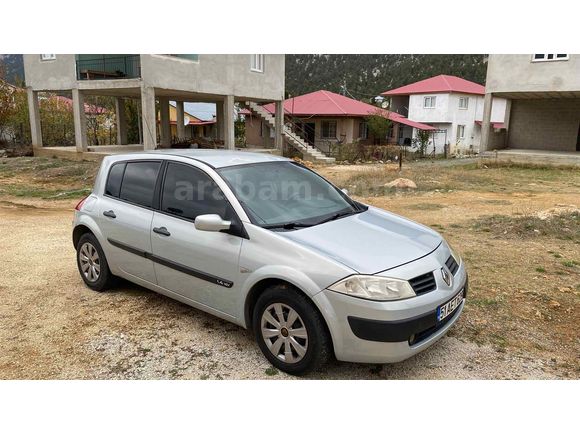 Sahibinden Renault Megane 1.4 Authentique 2004 Model 