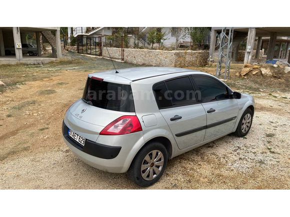 Sahibinden Renault Megane 1.4 Authentique 2004 Model 