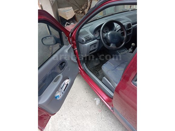 Sahibinden Renault Clio 1.4 2001 Model 
