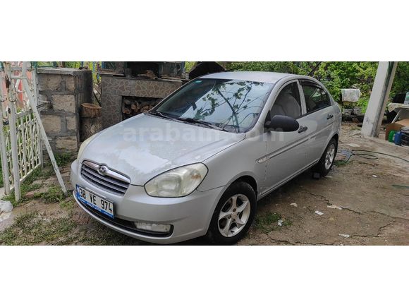 Sahibinden Hyundai Accent Era 1.4 Team 2010 Model  142.000 km Gri (Gümüş)