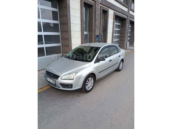 Sahibinden Ford Focus 1.6 Ghia 2005 Model 