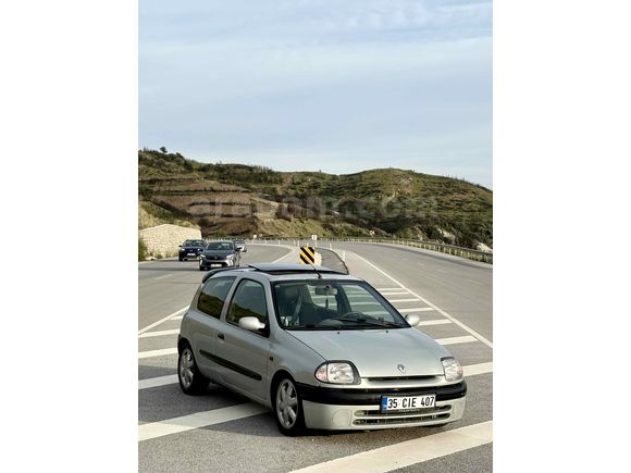 Sahibinden Renault Clio 1.6 Dynamique 2001 Model 