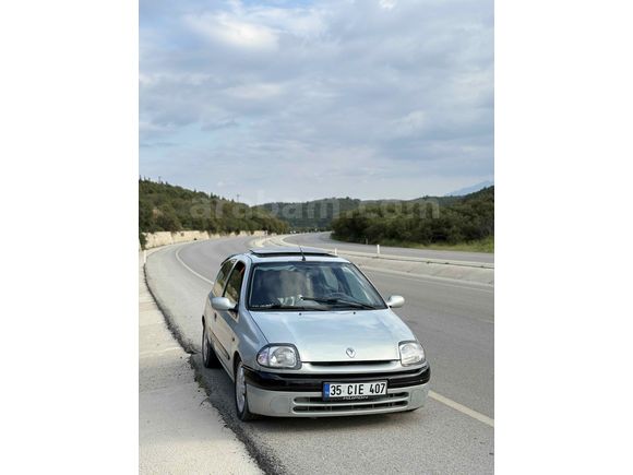 Sahibinden Renault Clio 1.6 Dynamique 2001 Model 