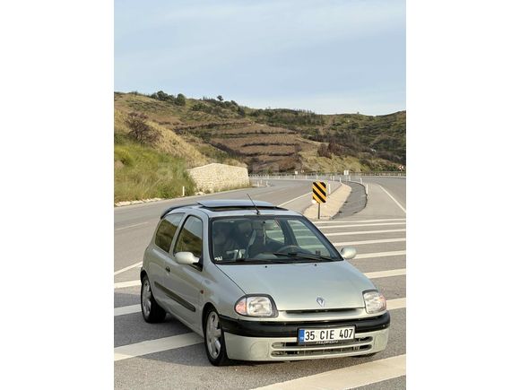 Sahibinden Renault Clio 1.6 Dynamique 2001 Model 