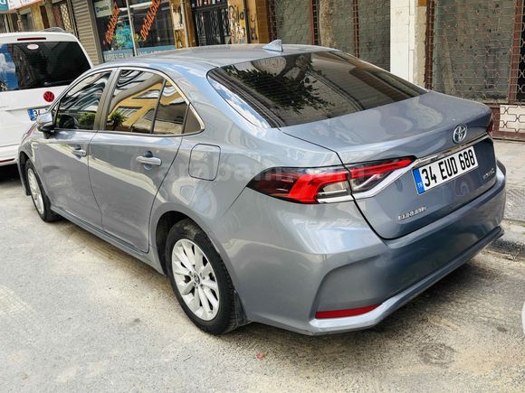 Sahibinden Toyota Corolla 1.8 Hybrid Dream 2021 Model 