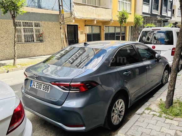 Sahibinden Toyota Corolla 1.8 Hybrid Dream 2021 Model 
