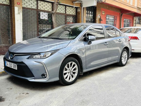 Sahibinden Toyota Corolla 1.8 Hybrid Dream 2021 Model 