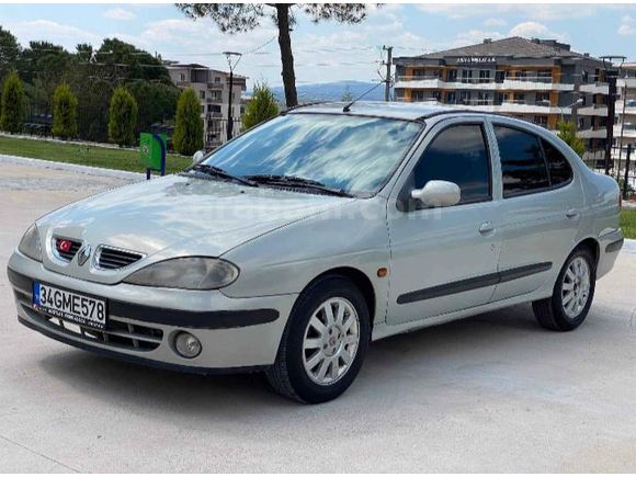 Sahibinden Renault Megane 1.6 Dynamique 2003 Model   Gri (Gümüş)