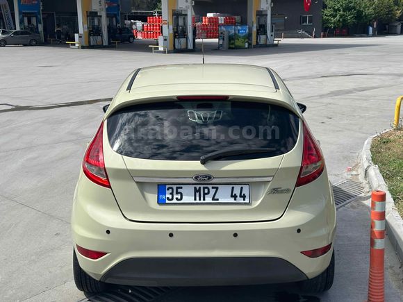 Sahibinden Ford Fiesta 1.4 Titanium 2010 Model 