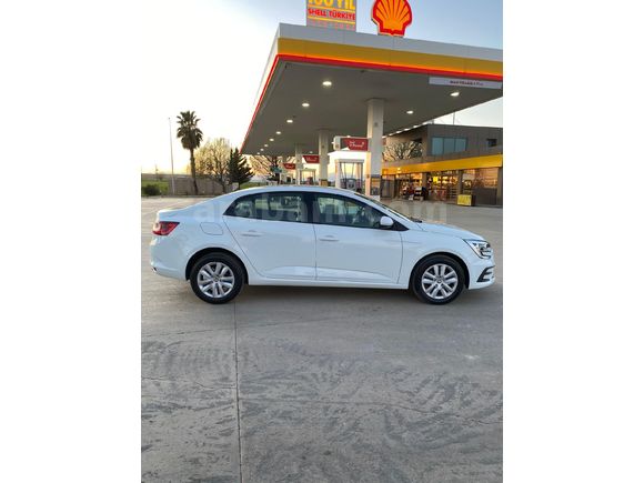2026 MODEL SIFIR MEGANE 1.3 TCE   TOUCH  FULL MANUEL 200  KM DE SADECE SIFIR