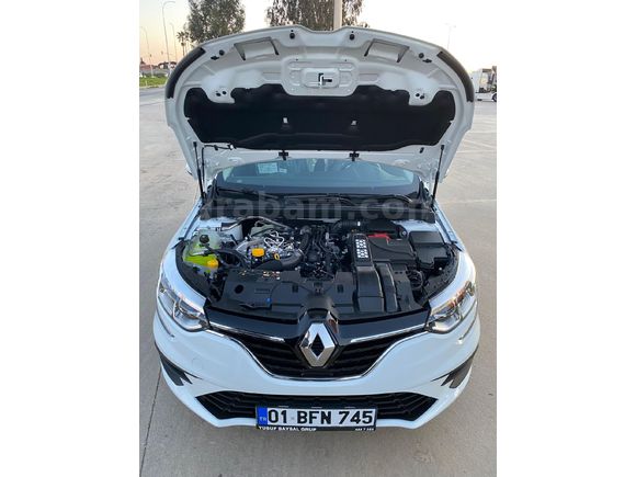 2026 MODEL SIFIR MEGANE 1.3 TCE   TOUCH  FULL MANUEL 200  KM DE SADECE SIFIR
